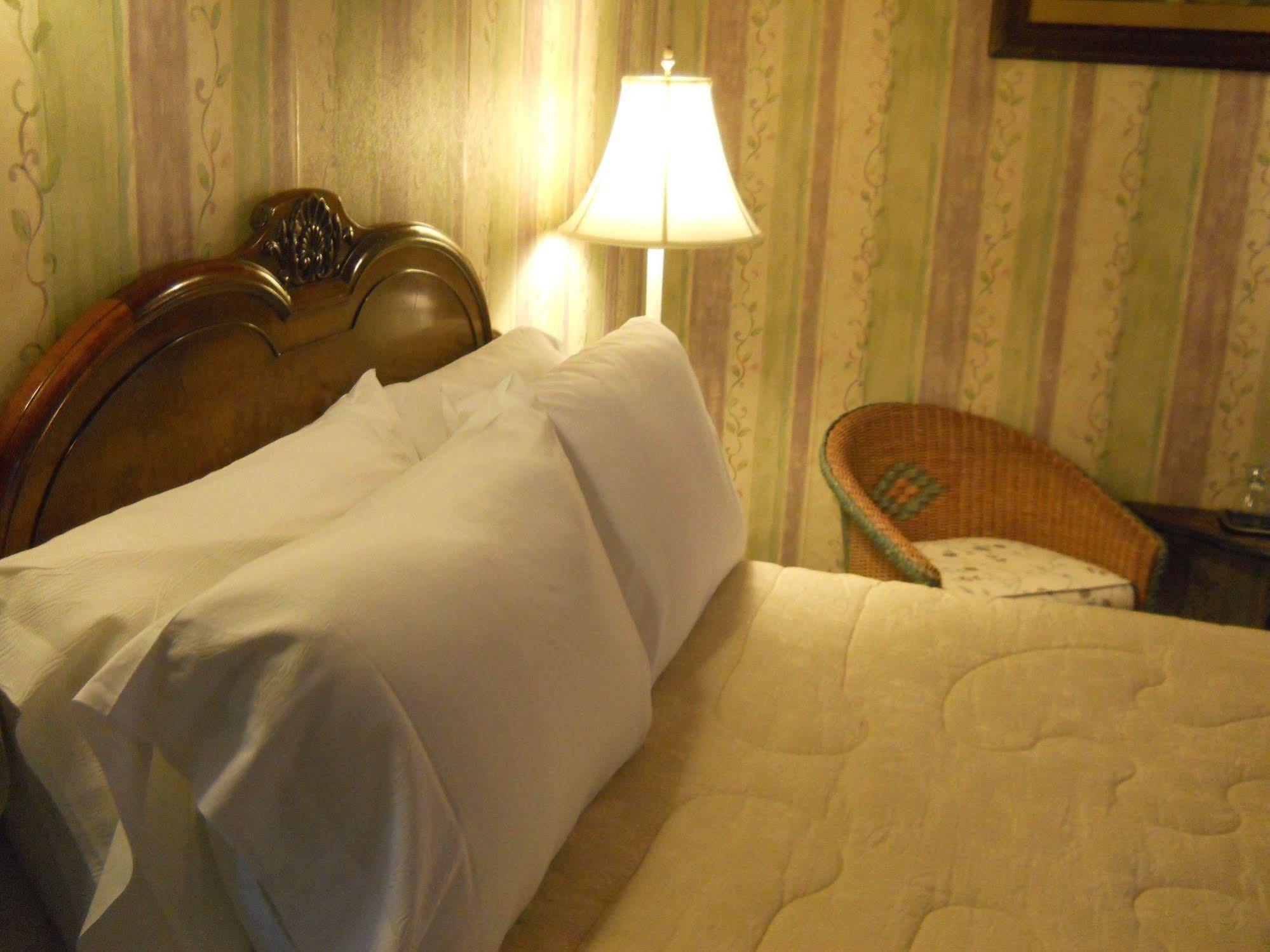Centennial House Bed And Breakfast Northfield ภายนอก รูปภาพ
